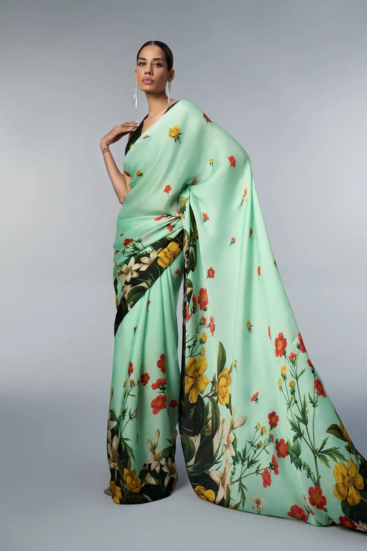 AVANTIKA SARI - Shop369