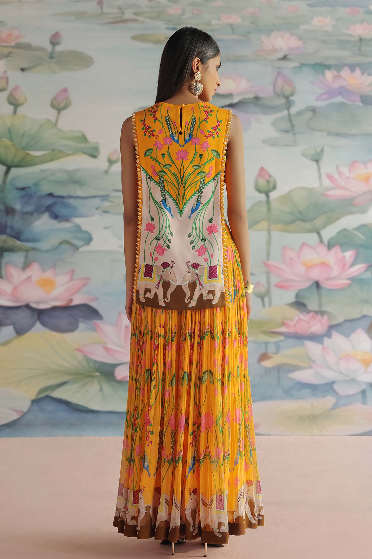 KASHIKA EMBROIDERED SET