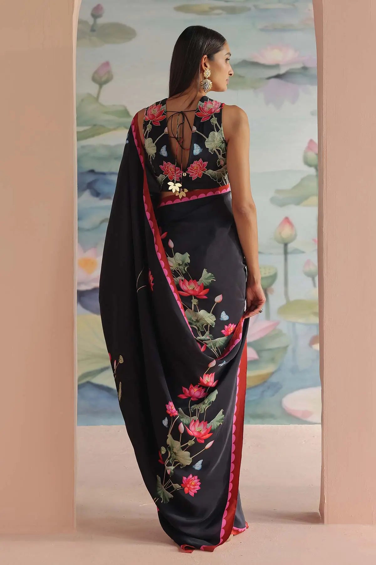 PIHU SARI 369