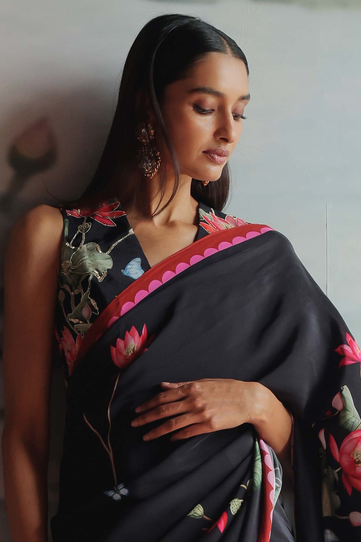 PIHU EMBROIDERED BLOUSE