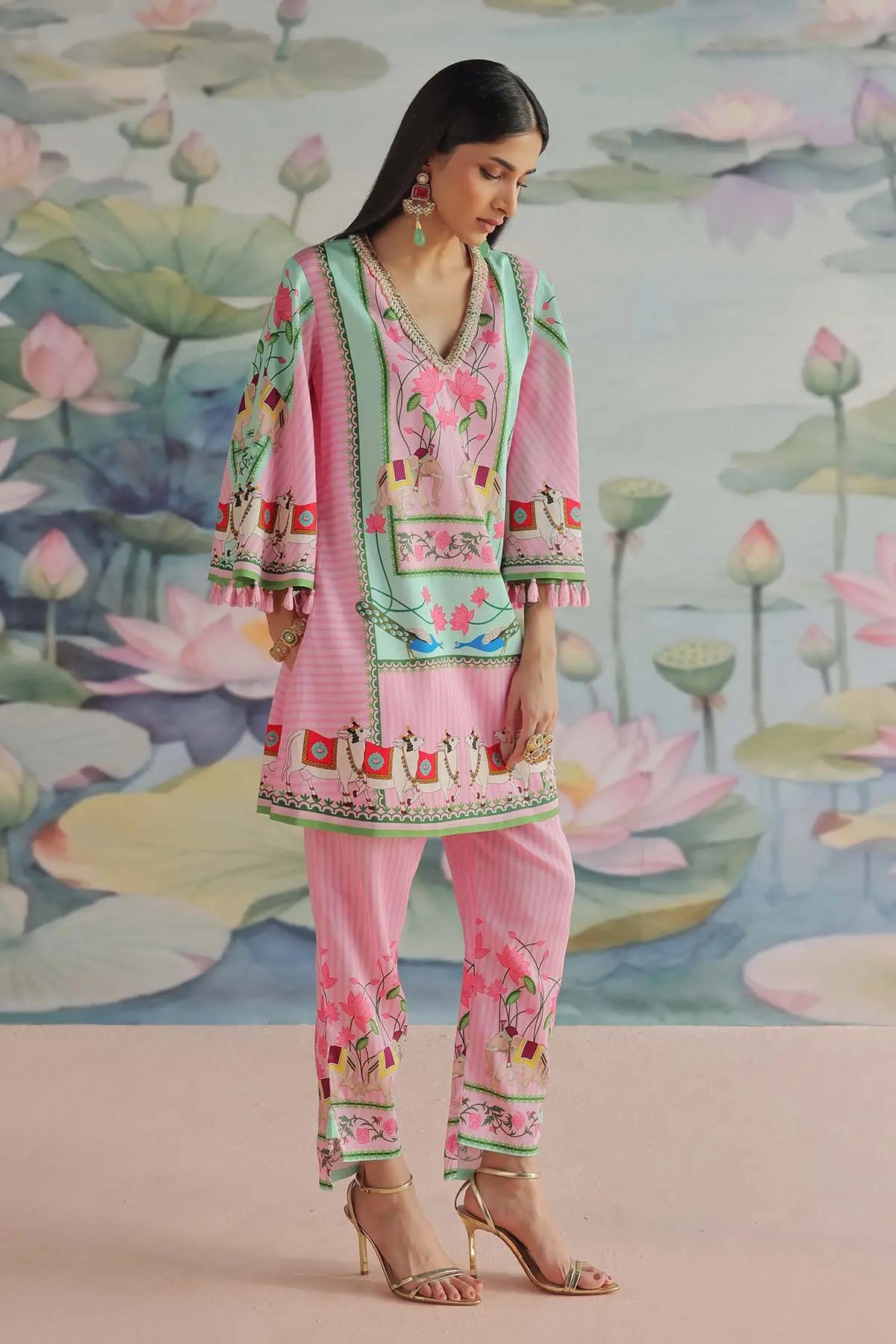 JIA EMBROIDERED KURTA SET 369