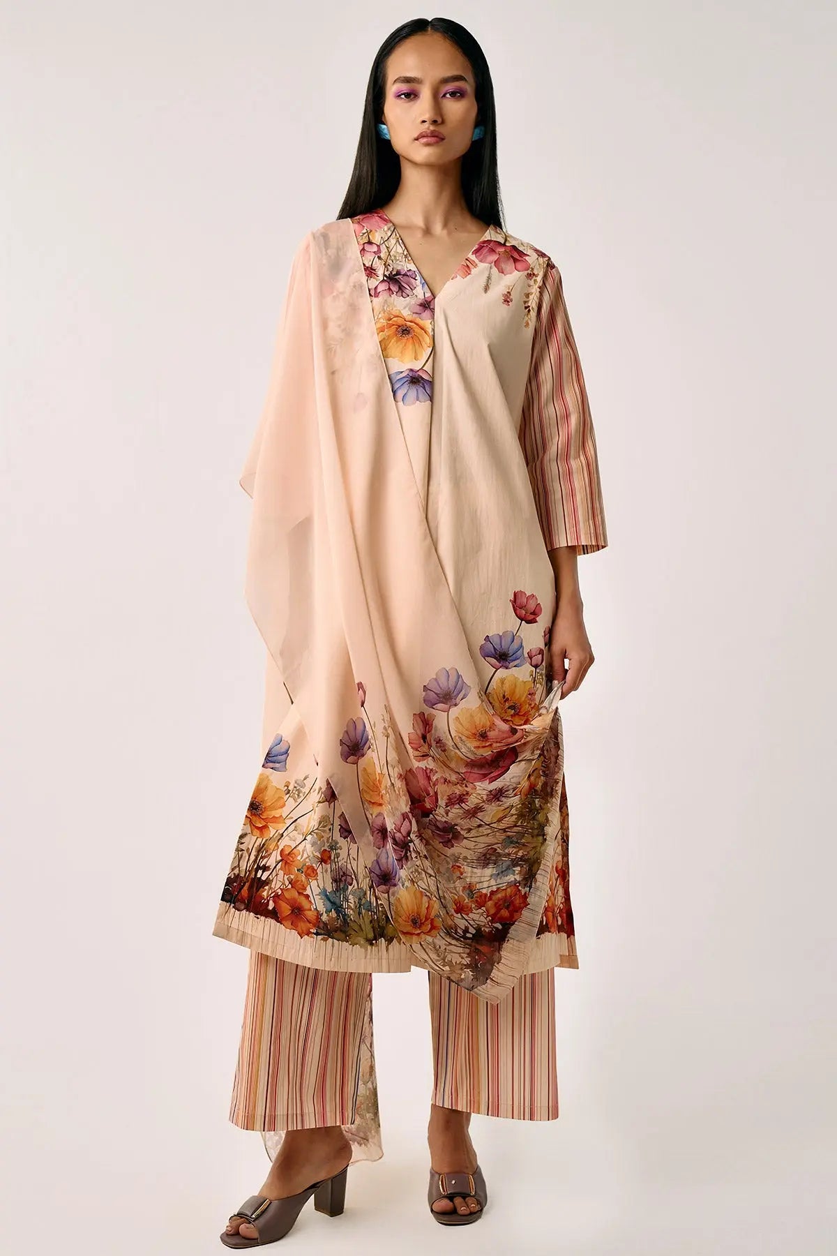 AHAANA KURTA SET - Shop369