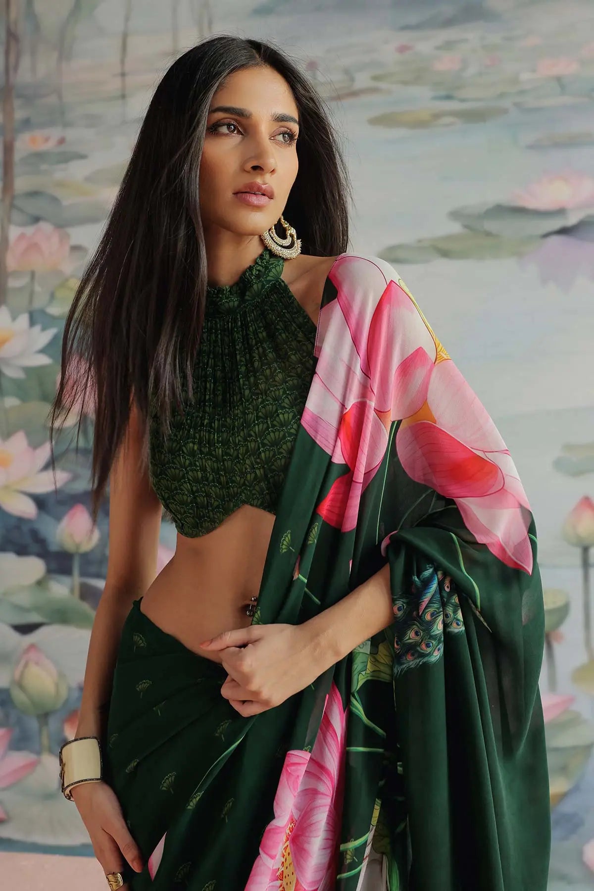 ANAHITA SARI 369