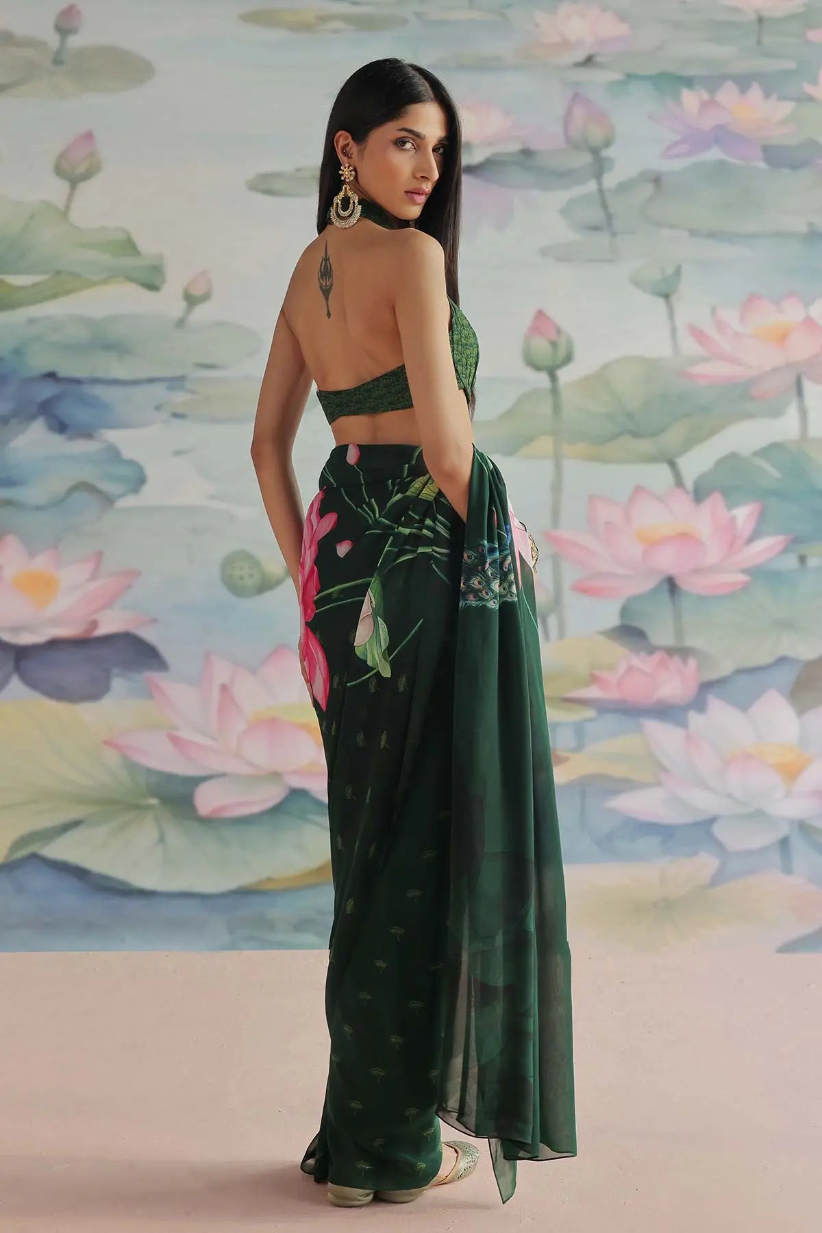 ANAHITA SARI 369