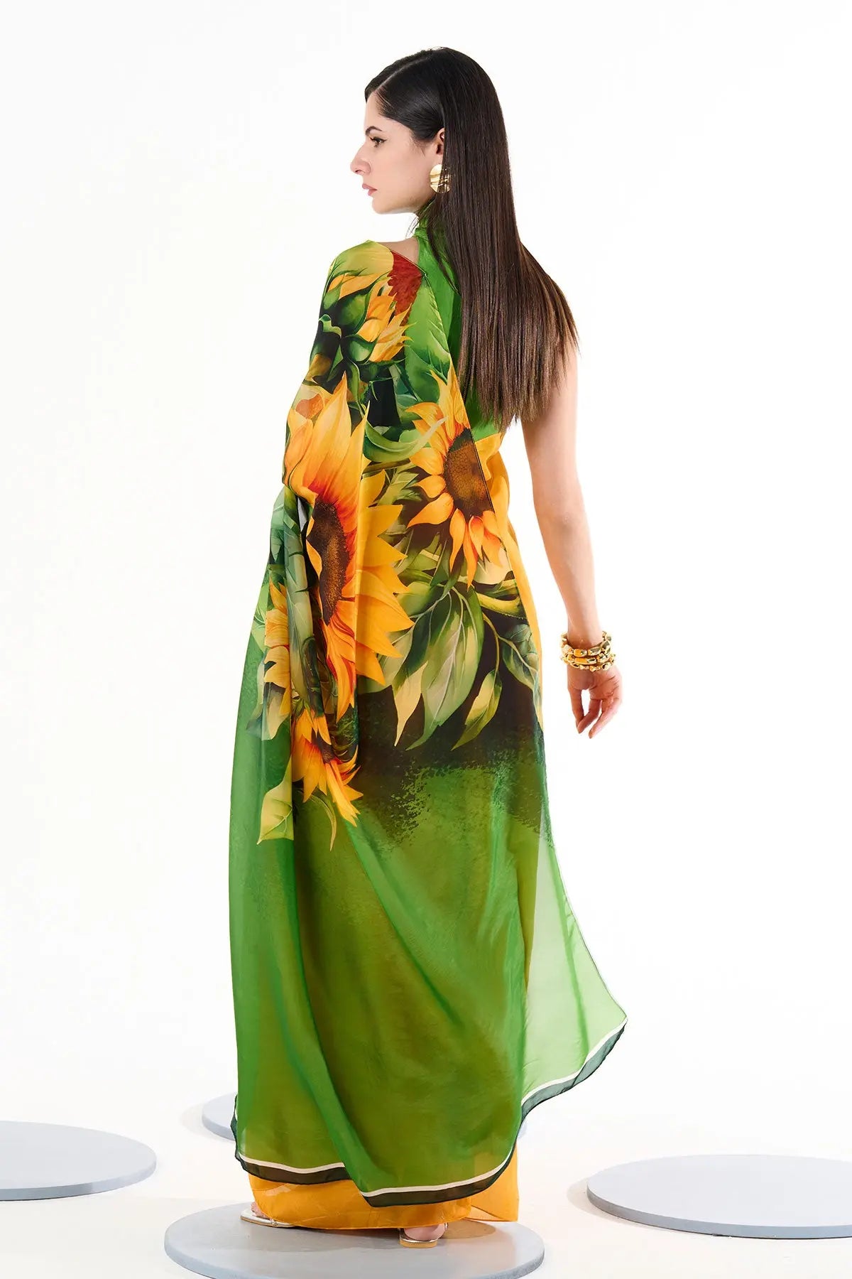 NAZIA SARI 369