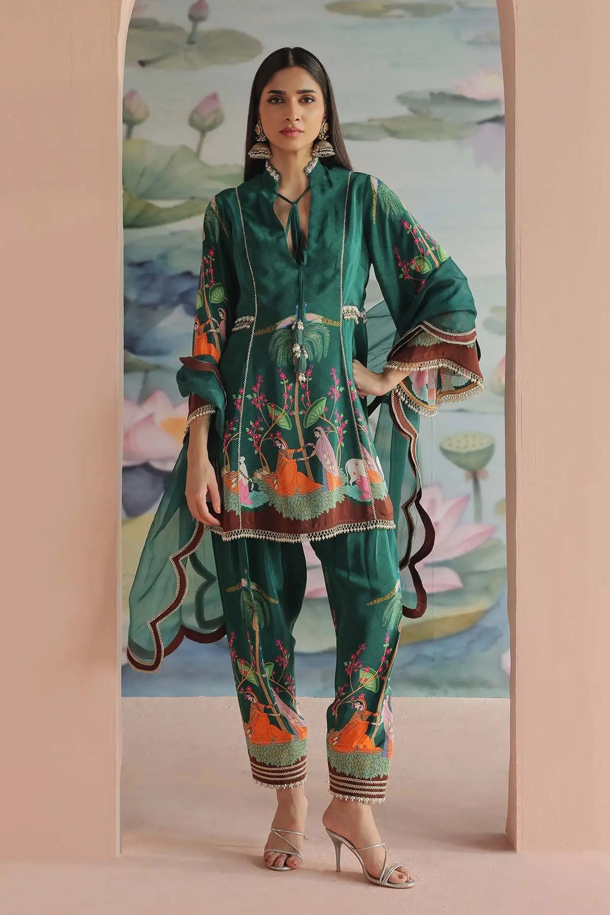 HARINI EMBROIDERED KURTA SET 369