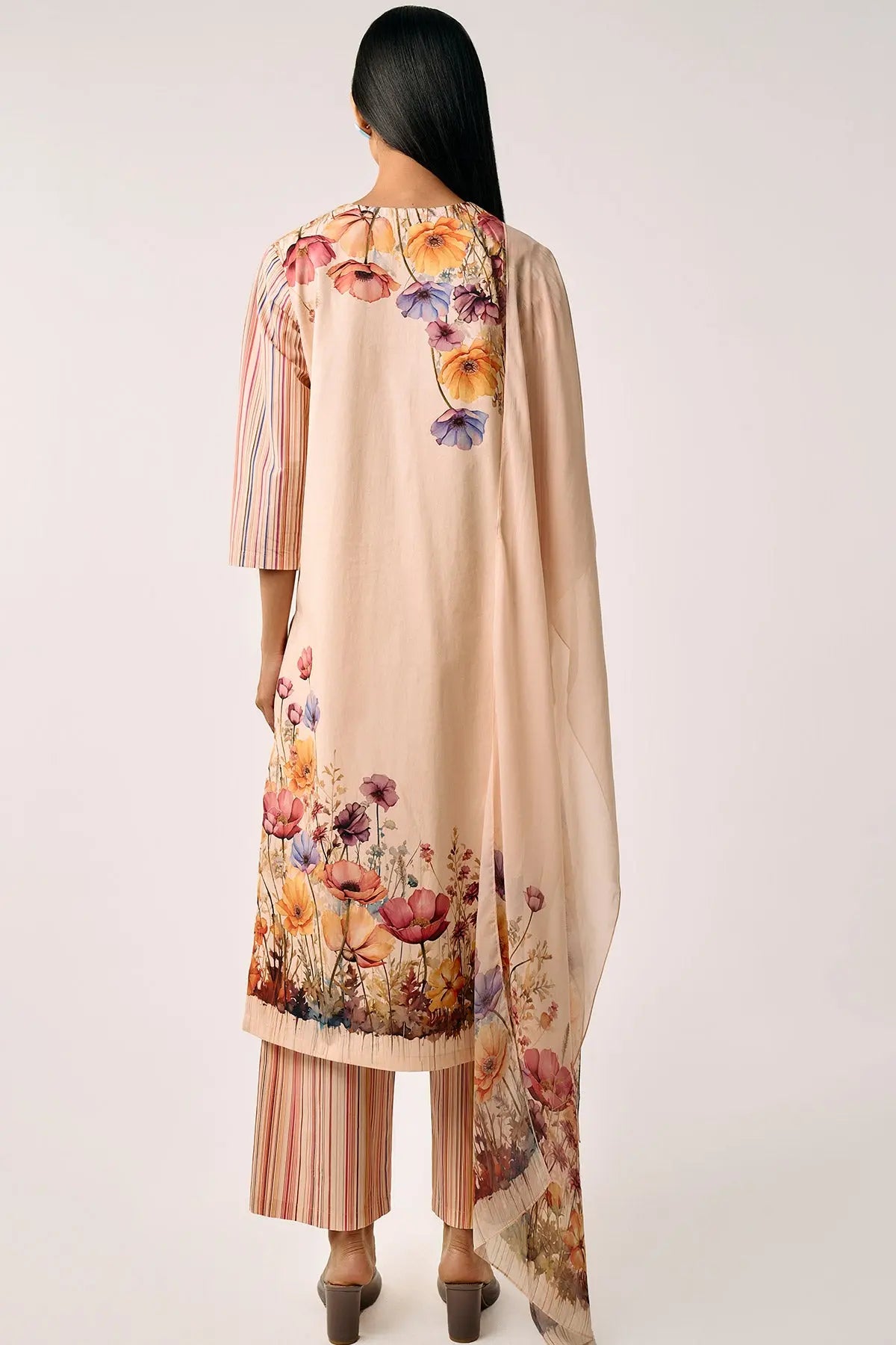 AHAANA KURTA SET - Shop369