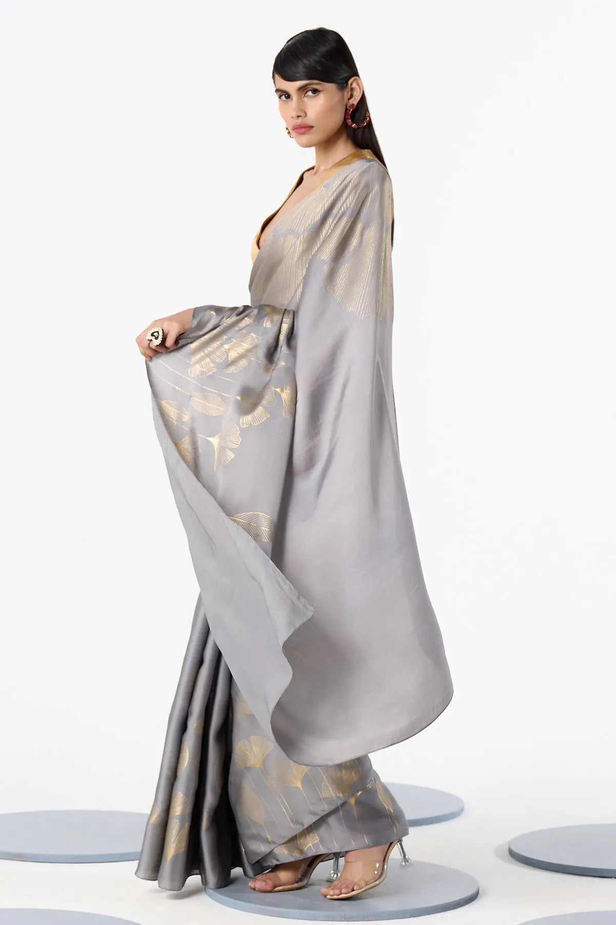 SAVYA SARI 369