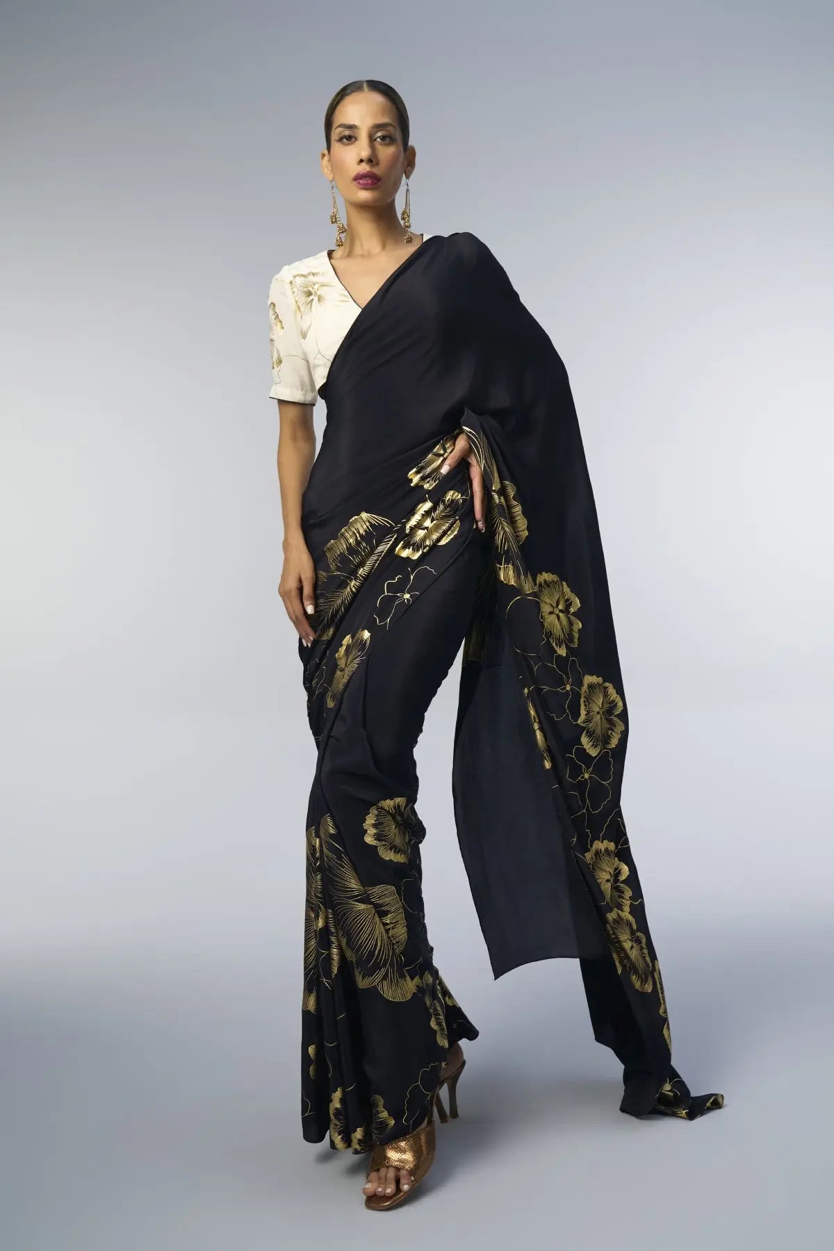 JENISHA SARI - Shop369