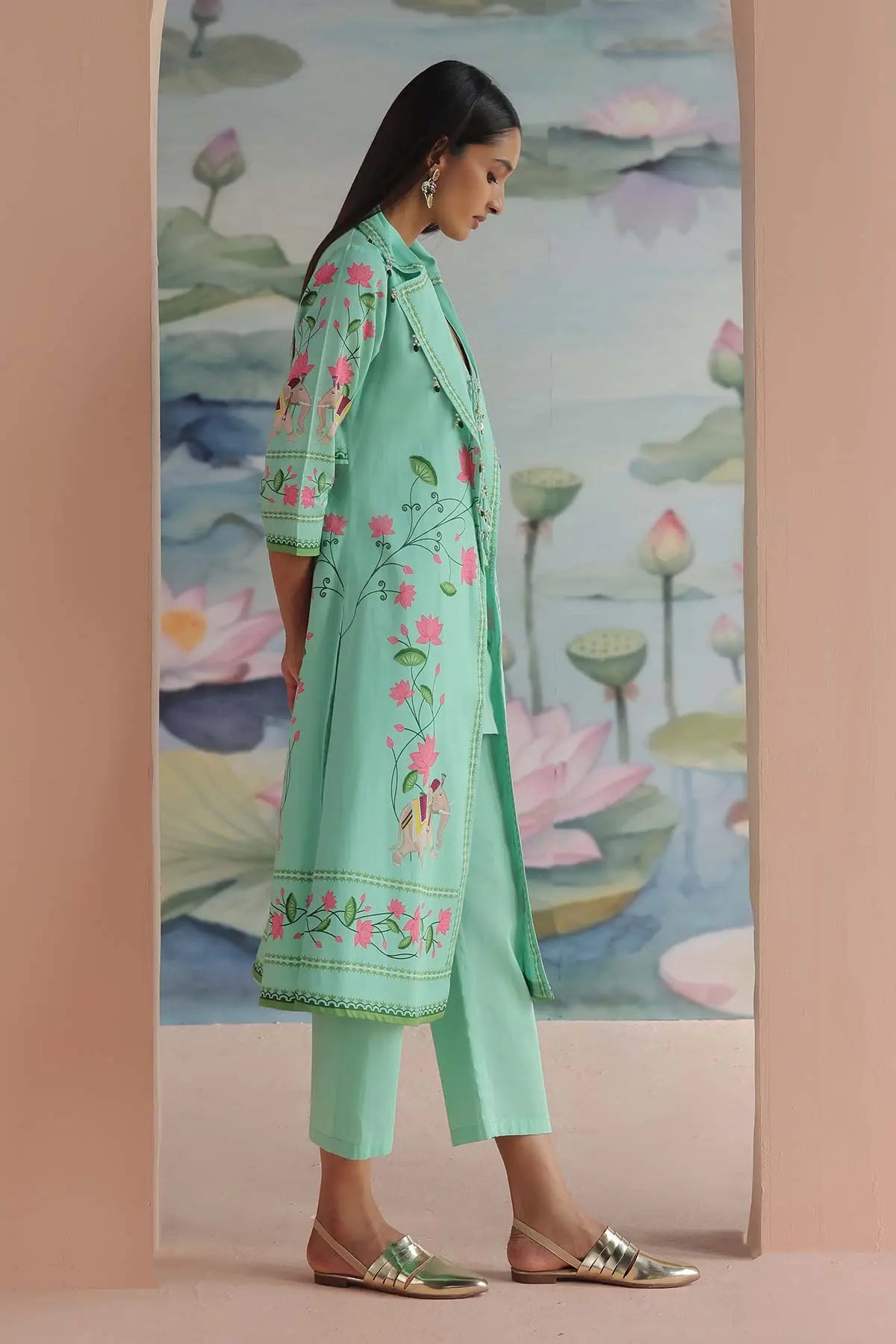 ADHYA EMBROIDERED JACKET SET 369