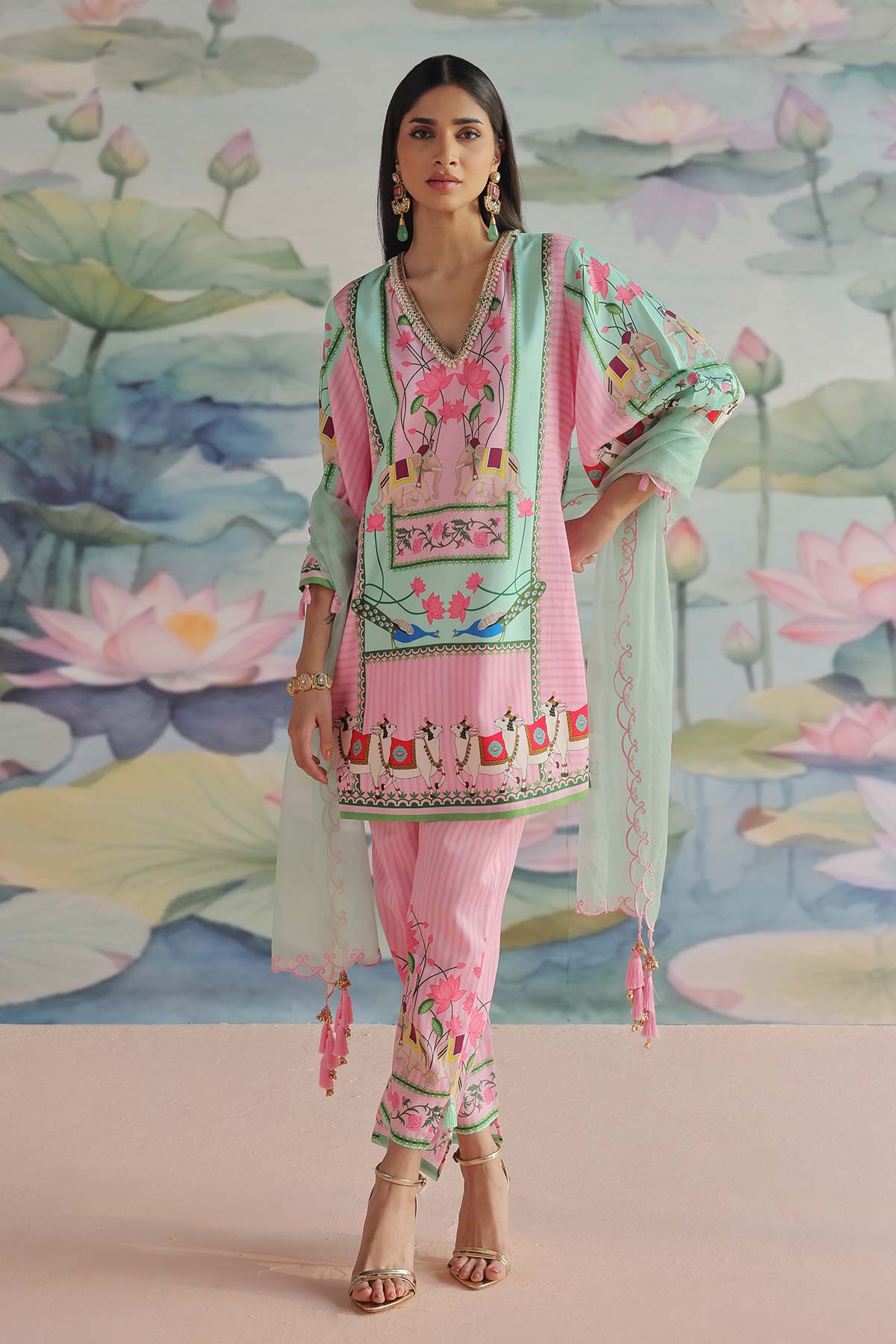 JIA EMBROIDERED KURTA SET
