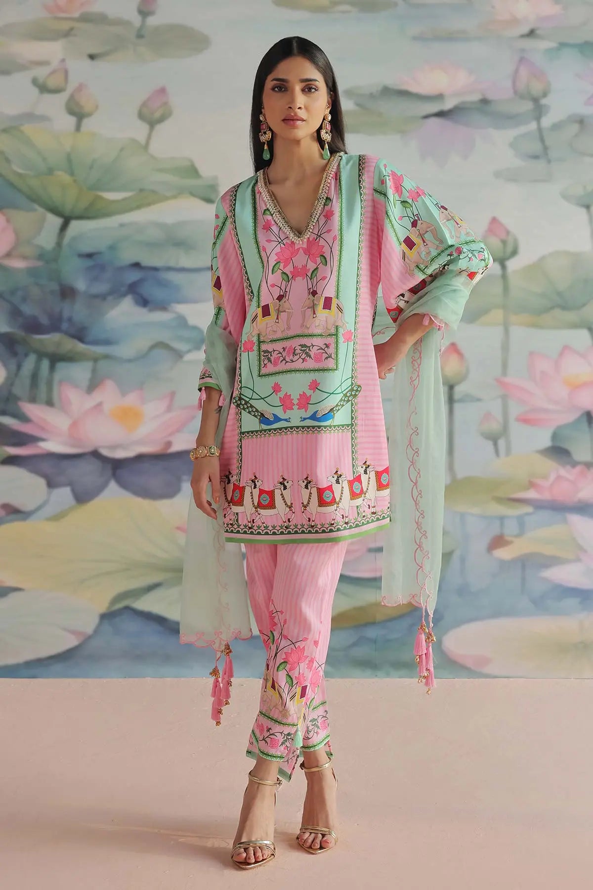 JIA EMBROIDERED KURTA SET 369