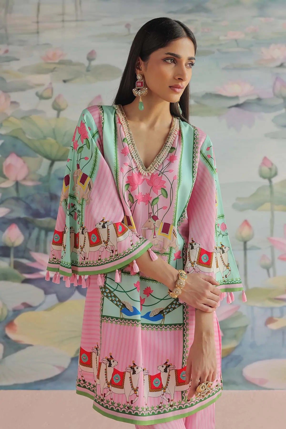 JIA EMBROIDERED KURTA SET 369