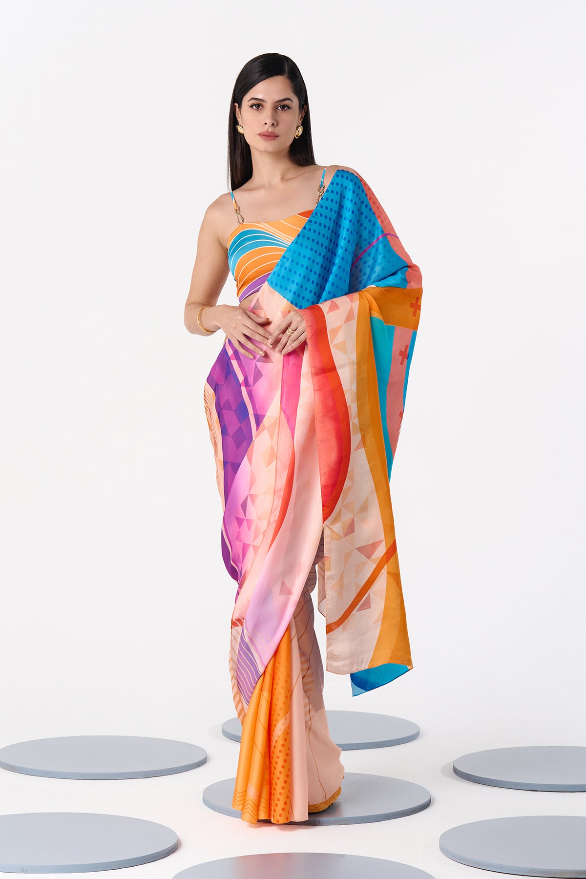 Roshni Sari