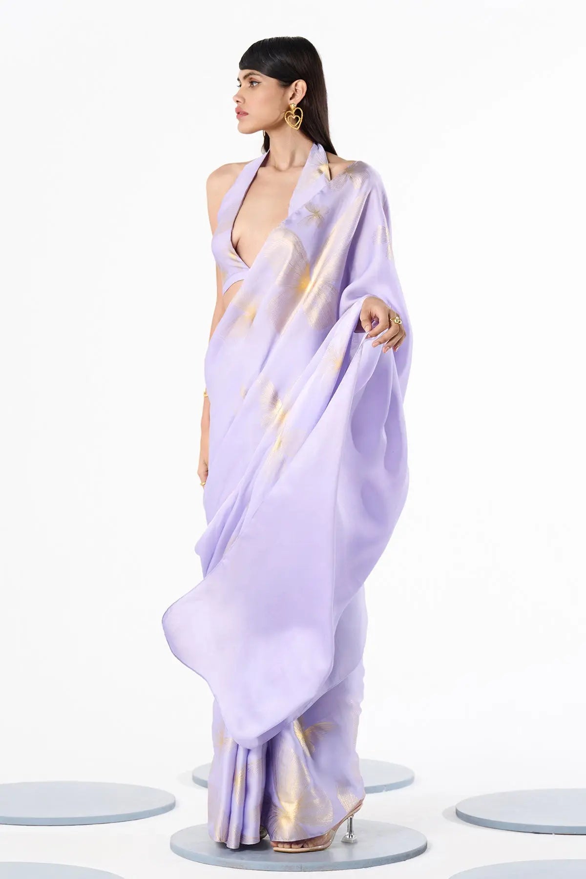 ARYAA SARI 369